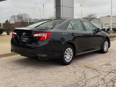 Used 2012 Toyota Camry LE image 3
