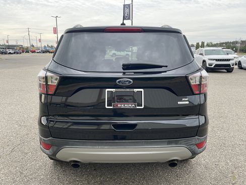 Used 2018 Ford Escape SE FWD image 4