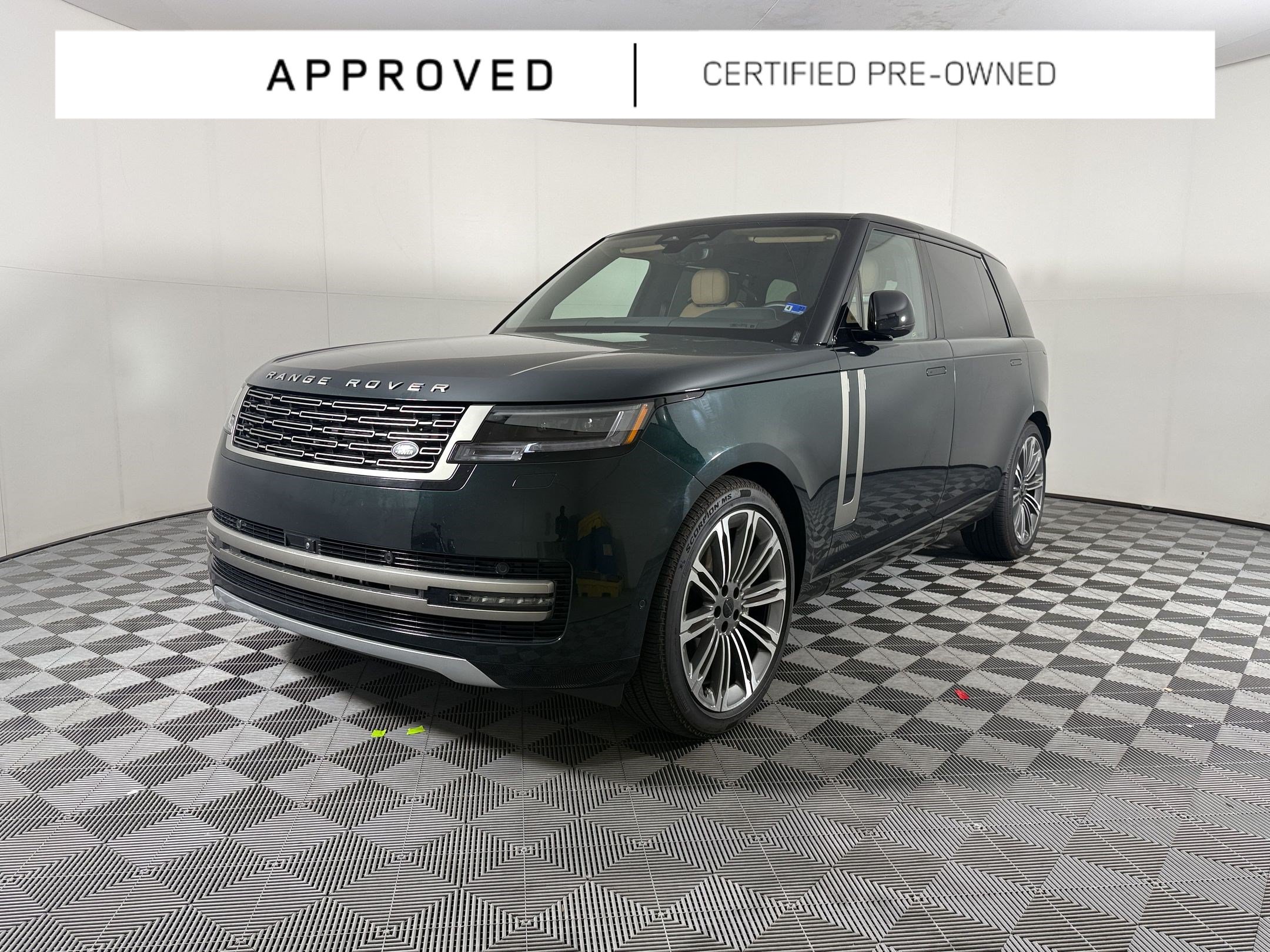 Used 2026 Land Rover Range Rover Long Wheelbase SE AWD/4WD image 1