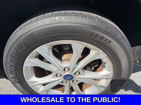 Used 2017 Ford Escape SE w/ Equipment Group 201A FWD image 19