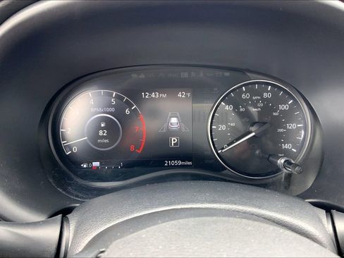 Used 2023 Nissan Kicks SV image 10