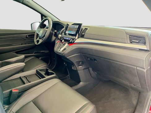 Used 2023 Honda Odyssey Sport image 31