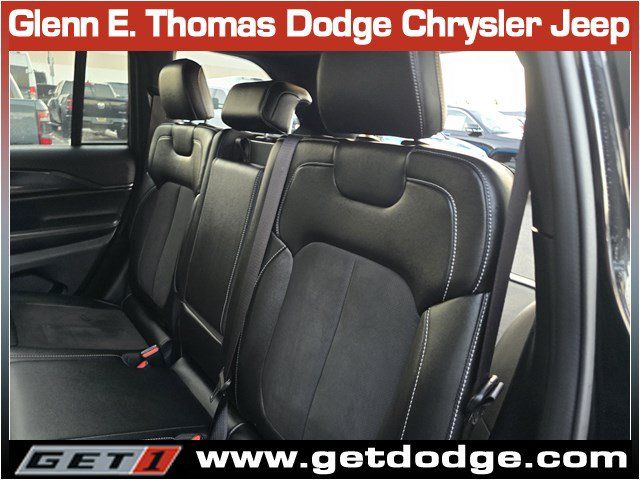 Used 2023 Jeep Grand Cherokee Altitude AWD/4WD image 24