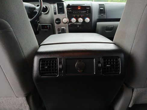 Used 2011 Toyota Tundra 2WD CrewMax w/ SR5 Pkg image 21