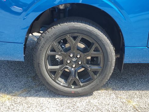 New 2025 Ford Maverick Lobo image 5