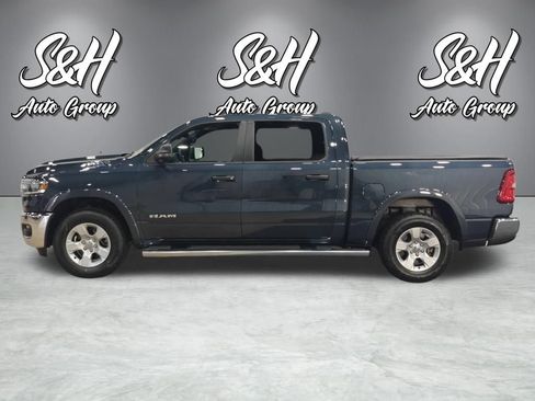 Used 2025 RAM 1500 Big Horn AWD/4WD image 16