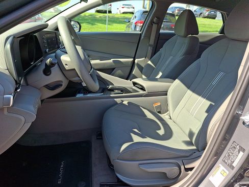 Certified 2023 Hyundai Elantra SEL FWD image 14