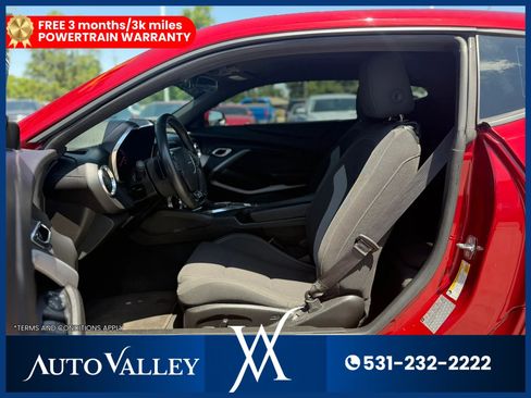 Used 2018 Chevrolet Camaro SS RWD image 12