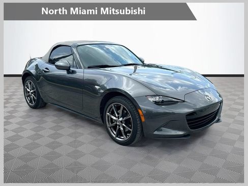Used 2020 MAZDA MX-5 Miata Grand Touring RWD image 1