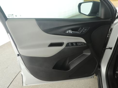 Used 2019 Chevrolet Equinox LS w/ LS Convenience Package image 20