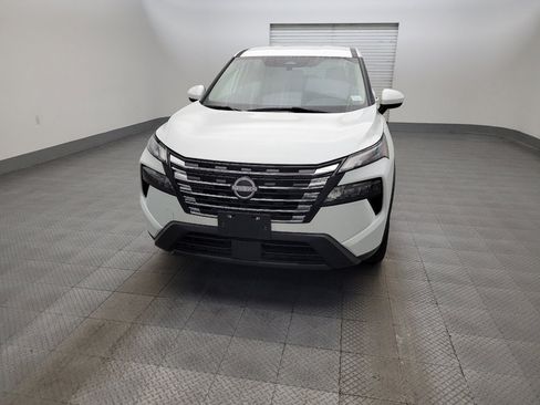 Used 2024 Nissan Rogue SV AWD/4WD image 15