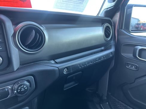 Used 2018 Jeep Wrangler Unlimited Sport S image 28