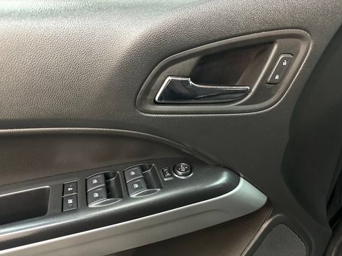 Used 2022 Chevrolet Colorado LT w/ LT Convenience Package AWD/4WD image 19
