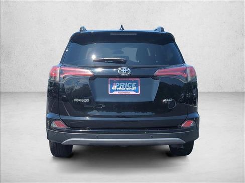 Used 2018 Toyota RAV4 XLE FWD image 9