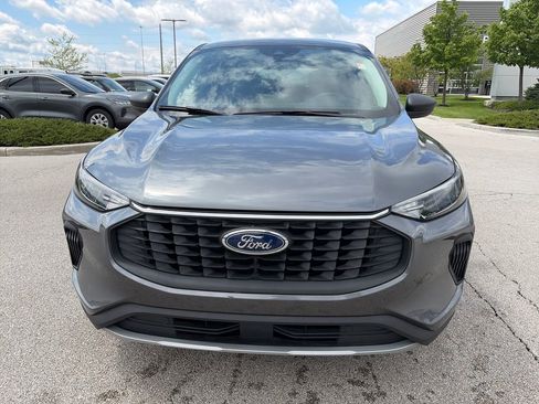 Used 2023 Ford Escape Active w/ Cold Weather Package FWD image 2