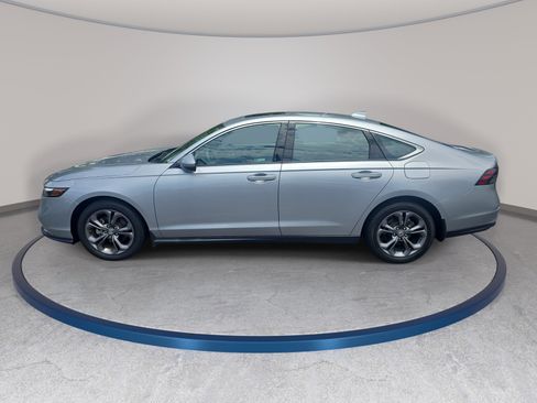 Used 2023 Honda Accord EX image 8