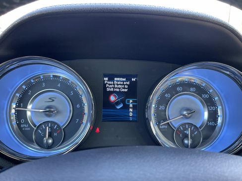 Used 2013 Chrysler 300 S image 21