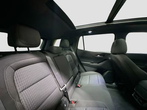 New 2026 Chevrolet Equinox LT w/ Safety and Technology Package FWD image 31