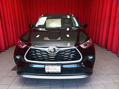 Certified 2021 Toyota Highlander Platinum image 9