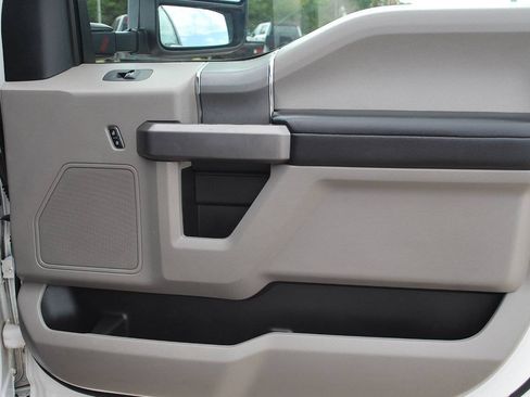 Used 2021 Ford F350 XLT w/ XLT Premium Package AWD/4WD image 41