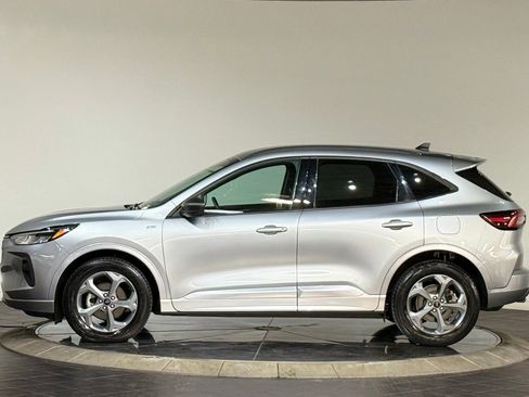 Used 2023 Ford Escape ST-Line image 6