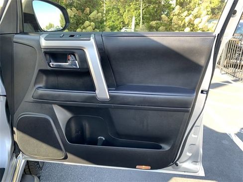 Used 2022 Toyota 4Runner Limited image 13