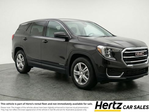 Used 2024 GMC Terrain SLE FWD image 1