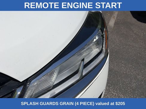 Used 2021 Nissan Kicks S image 3