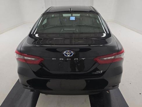 Used 2024 Toyota Camry XLE w/ Navigation Package FWD image 5