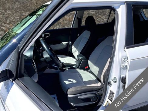 Used 2023 Hyundai Venue SEL w/ Cargo Package FWD image 21