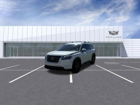 Used 2023 Nissan Pathfinder SV AWD/4WD image 6