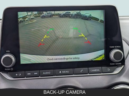 Used 2024 Nissan Sentra SV FWD image 18