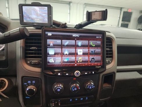 Used 2017 RAM 3500 Tradesman w/ Chrome Appearance Group image 9