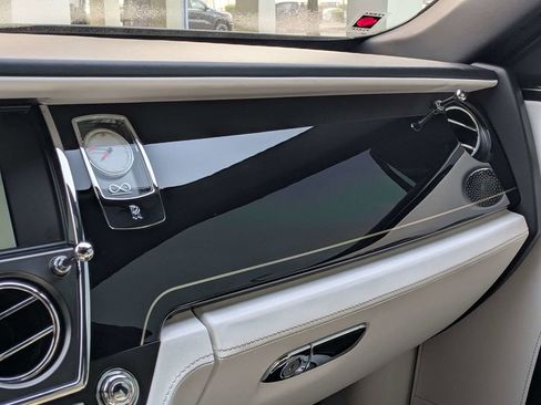 Used 2017 Rolls-Royce Ghost image 37