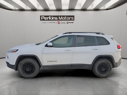 Used 2018 Jeep Cherokee Latitude w/ Altitude Package