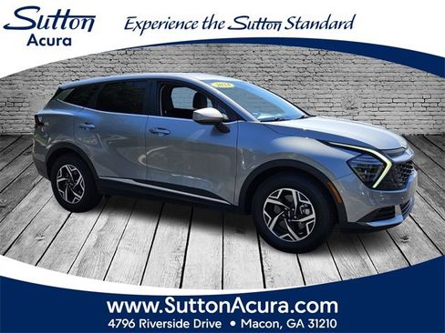 Used 2024 Kia Sportage LX image 1