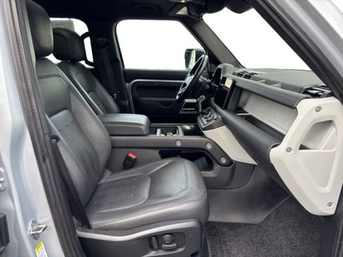 Certified 2022 Land Rover Defender 110 XS Edition image 20