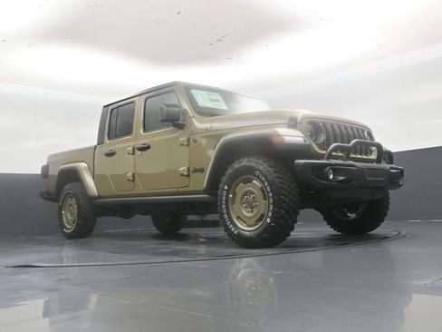 New 2026 Jeep Gladiator Willys AWD/4WD image 37