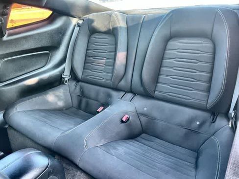 Used 2017 Ford Mustang Coupe RWD image 14