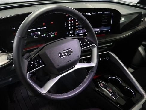 Used 2025 Audi Q5 Premium w/ Convenience Package AWD/4WD image 13