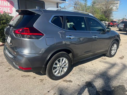 Used 2020 Nissan Rogue SV FWD image 6