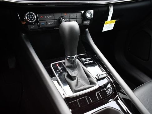New 2026 Jeep Compass Latitude AWD/4WD image 14