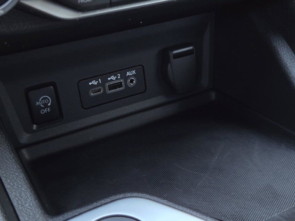 Certified 2024 Nissan Sentra SR FWD image 21