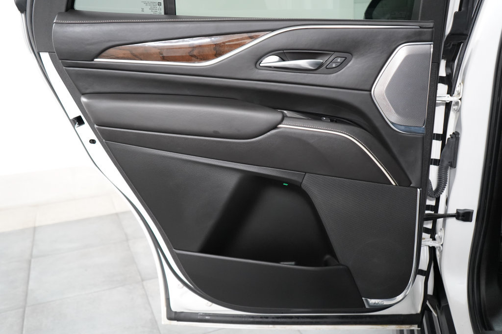 Used 2021 Cadillac Escalade Sport Platinum w/ Heavy-Duty Trailer Package AWD/4WD image 35