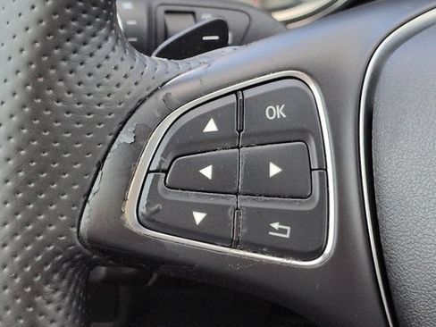 Used 2016 Mercedes-Benz GLA 250 image 25