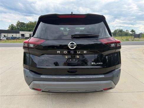 Used 2021 Nissan Rogue SL w/ Premium Package AWD/4WD image 6