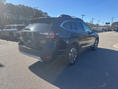 Used 2025 Subaru Outback Touring image 5