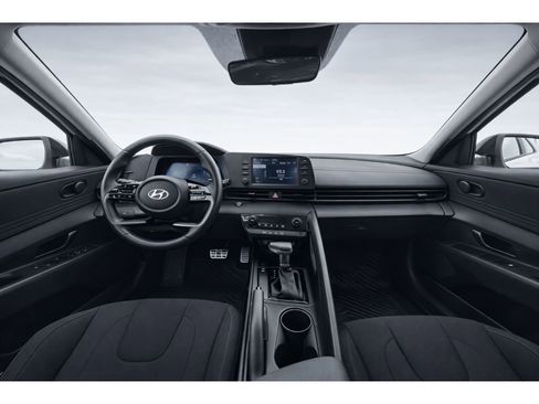 New 2025 Hyundai Elantra Sport image 17
