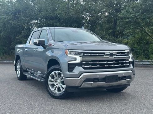 Used 2024 Chevrolet Silverado 1500 LTZ w/ LTZ Convenience Package II AWD/4WD image 28