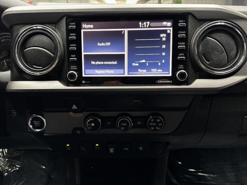 Used 2020 Toyota Tacoma TRD Sport w/ Technology Package image 22